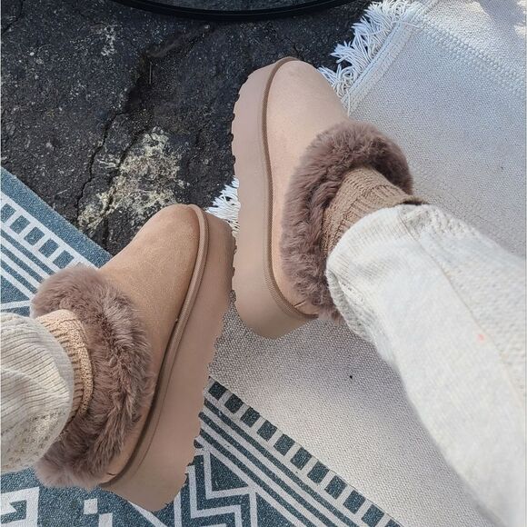 🍂🐻The Autumn// taupe faux fur lined platform slippers - Picture 5 of 6